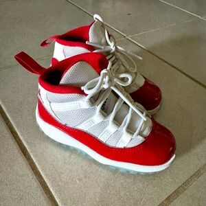 Jordan 11 cherry (toddler)